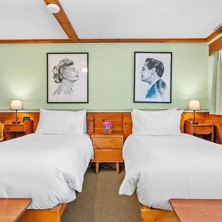 Mid-Town Motel Бутбей Харбър Екстериор снимка